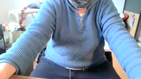 Snapshot of rolandloser1000 chatting on 5, 2, 2025 rolandloser1000 online show from 5, 2, 2025