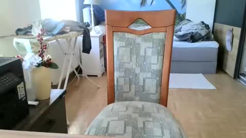 Snapshot of rolandloser1000 chatting on 18, 2, 2025 rolandloser1000 online show from 18, 2, 2025