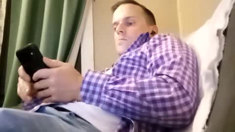 Snapshot of rollinhard2525 chatting on 28, 12, 2024 rollinhard2525 online show from 28, 12, 2024