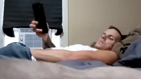 Snapshot of rollinhard2525 chatting on 8, 11, 2025 rollinhard2525 online show from 8, 11, 2025