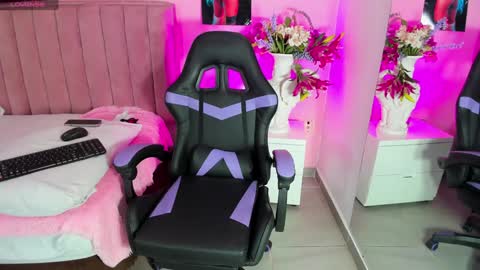 Marcela online show from 4, 12, 2024