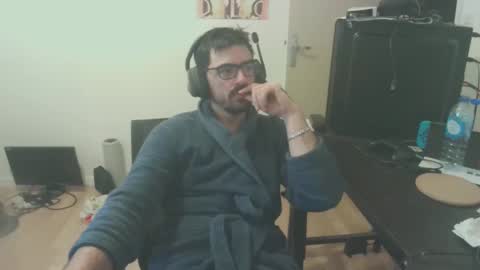 romainb72 online show from 3, 1, 2025