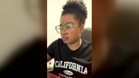 Snapshot of romantic_stargirl chatting on 12, 3, 2026 Is A Belle online show from 12, 3, 2026