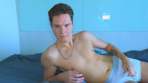 Snapshot of romeosilver chatting on 24, 10, 2025 Romeo online show from 24, 10, 2025