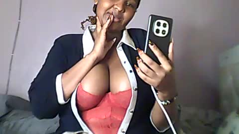 Romina 26 online show from 30, 6, 2026