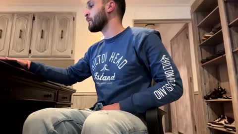 Snapshot of roofguy11 chatting on 1, 1, 2025 roofguy11 online show from 1, 1, 2025