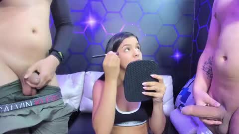 Snapshot of room_kitty chatting on 11, 3, 2025  MIA AND PAUL online show from 11, 3, 2025