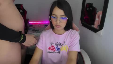  MIA AND PAUL online show from 22, 12, 2025