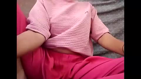 roop_sexy642 online show from 5, 4, 2026