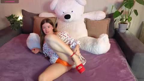 roraline_lov online show from 10, 11, 2025