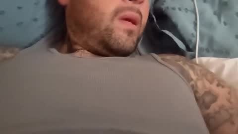 Snapshot of rosalesconstruction85 chatting on 4, 11, 2025 rosalesconstruction85 online show from 4, 11, 2025