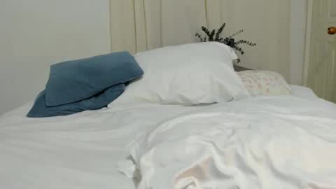 Rosalia online show from 25, 2, 2025