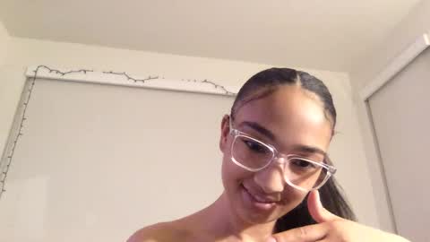 Snapshot of rosalinatoosexy chatting on 1, 2, 2025 Rosalina online show from 1, 2, 2025