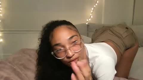 Snapshot of rosalinatoosexy chatting on 11, 9, 2025 Rosalina online show from 11, 9, 2025