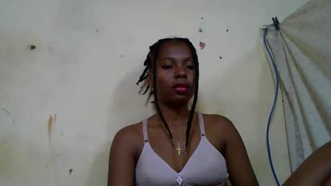 Snapshot of rosalinda933 chatting on 9, 5, 2026 Rosalinda online show from 9, 5, 2026