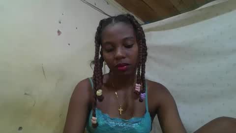 Snapshot of rosalinda933 chatting on 16, 5, 2026 Rosalinda online show from 16, 5, 2026