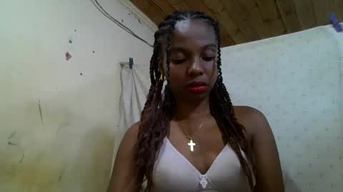 Snapshot of rosalinda933 chatting on 27, 5, 2026 Rosalinda online show from 27, 5, 2026