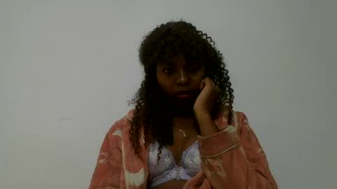 Snapshot of rosalinda933 chatting on 12, 7, 2026 Rosalinda online show from 12, 7, 2026