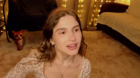 Snapshot of rosalvaulman chatting on 8, 5, 2026 Kylie online show from 8, 5, 2026