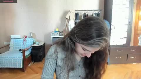 Snapshot of roselina_ chatting on 27, 4, 2026 Rose online show from 27, 4, 2026
