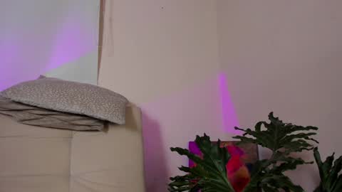 Lyla OF roselinedior online show from 14, 1, 2025