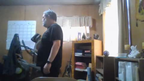 Snapshot of rosepanda chatting on 27, 2, 2025 Lost4gain online show from 27, 2, 2025