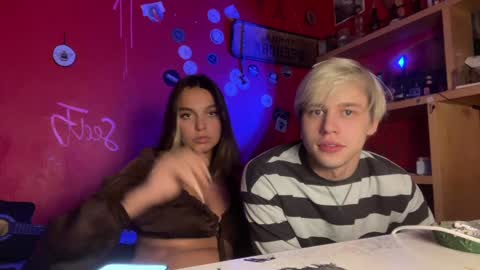 Snapshot of roshelle_xxx chatting on 3, 12, 2024 Roshelle online show from 3, 12, 2024