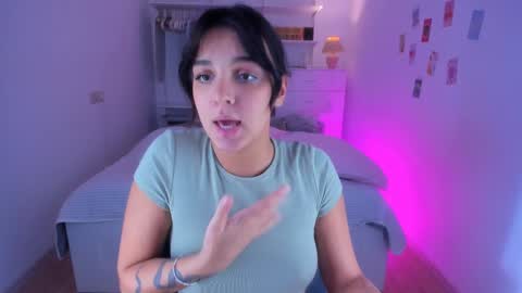 Snapshot of roshelle_xxx chatting on 8, 2, 2025 Roshelle online show from 8, 2, 2025