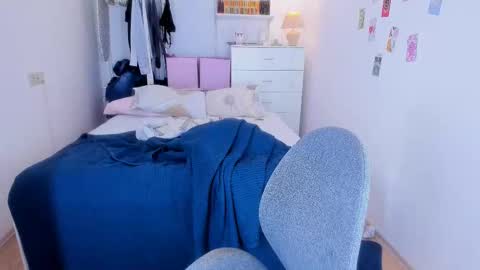 Snapshot of roshelle_xxx chatting on 19, 2, 2025 Roshelle online show from 19, 2, 2025