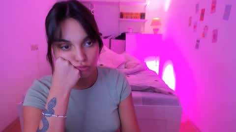 Snapshot of roshelle_xxx chatting on 22, 2, 2025 Roshelle online show from 22, 2, 2025