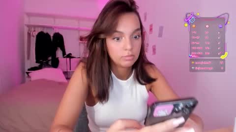 Snapshot of roshelle_xxx chatting on 1, 10, 2025 Roshelle online show from 1, 10, 2025