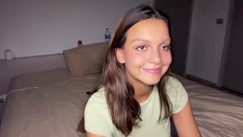 Roshelle online show from 3, 3, 2026