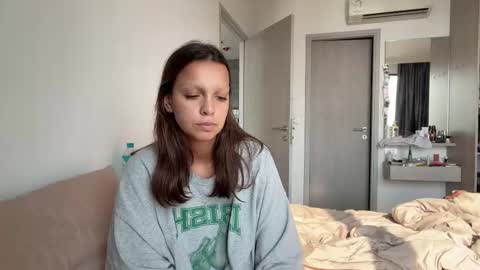 Roshelle online show from 12, 3, 2026