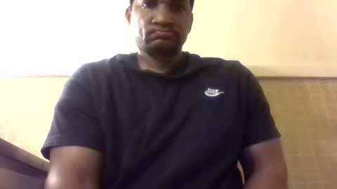 Snapshot of roshun69 chatting on 7, 5, 2026 Roshun Haynes online show from 7, 5, 2026