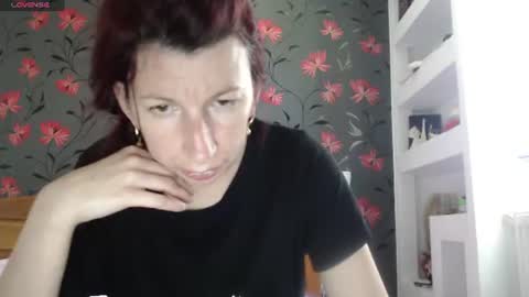 Snapshot of rosiehayes chatting on 23, 6, 2026 RosieHayes online show from 23, 6, 2026