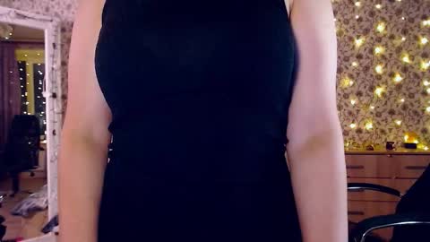 Rosie is waiting for YOU online show from 5, 12, 2025