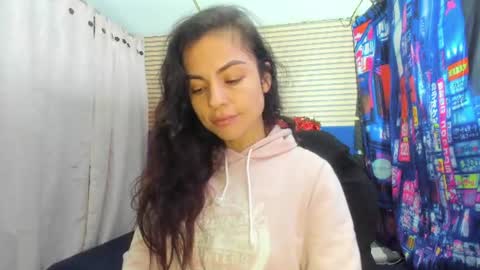 Snapshot of rosse_25 chatting on 14, 7, 2026 Would you like to help me with supplementation and sports suits so I can compete in powerlifting online show from 14, 7, 2026