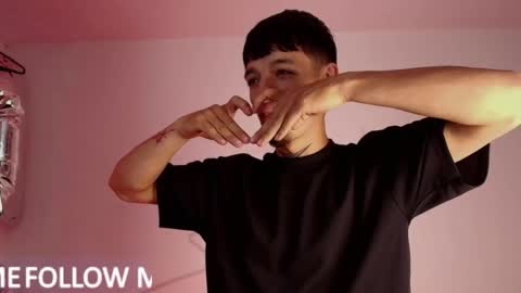 Snapshot of rosse_one chatting on 4, 11, 2025 rosse_one online show from 4, 11, 2025