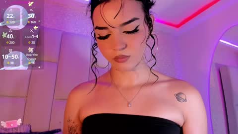 Snapshot of rosselfinoll chatting on 20, 12, 2024 Rossel online show from 20, 12, 2024