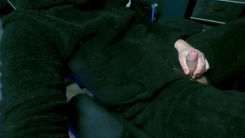 Snapshot of roughwonder chatting on 13, 1, 2025 Luke online show from 13, 1, 2025