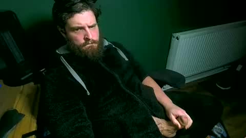 Snapshot of roughwonder chatting on 18, 2, 2025 Luke online show from 18, 2, 2025