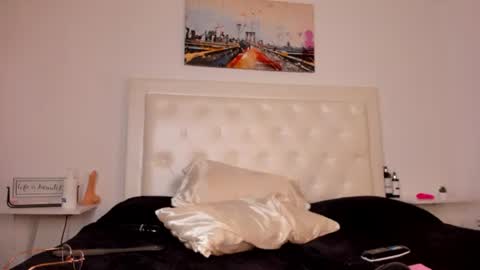 rouse_sexy_hotxx77 online show from 14, 6, 2026
