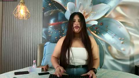 Snapshot of rouxinferno_cr chatting on 7, 5, 2026 rouxinferno_cr online show from 7, 5, 2026