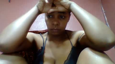 rovaelyah online show from 7, 5, 2026