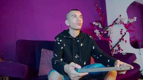 Rowan online show from 18, 9, 2025