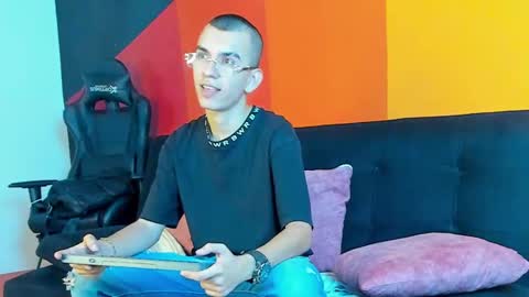 Rowan online show from 23, 9, 2025