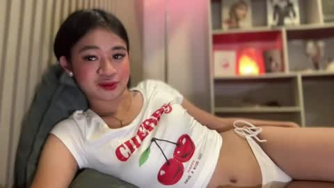 Snapshot of roweena_rodrigo69x chatting on 16, 6, 2026 roweena online show from 16, 6, 2026
