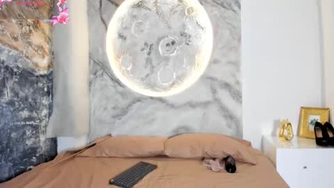 Snapshot of roxanaborns chatting on 29, 10, 2025 roxanaborns online show from 29, 10, 2025