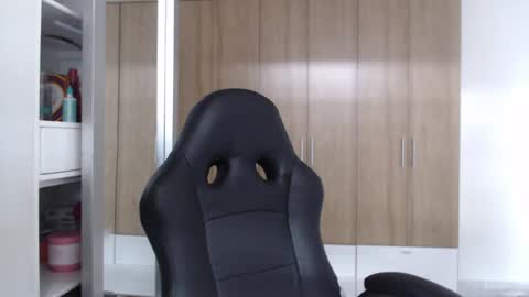 Roxana online show from 2, 2, 2025