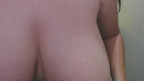 Snapshot of roxanbahottt chatting on 8, 6, 2026 roxxy online show from 8, 6, 2026